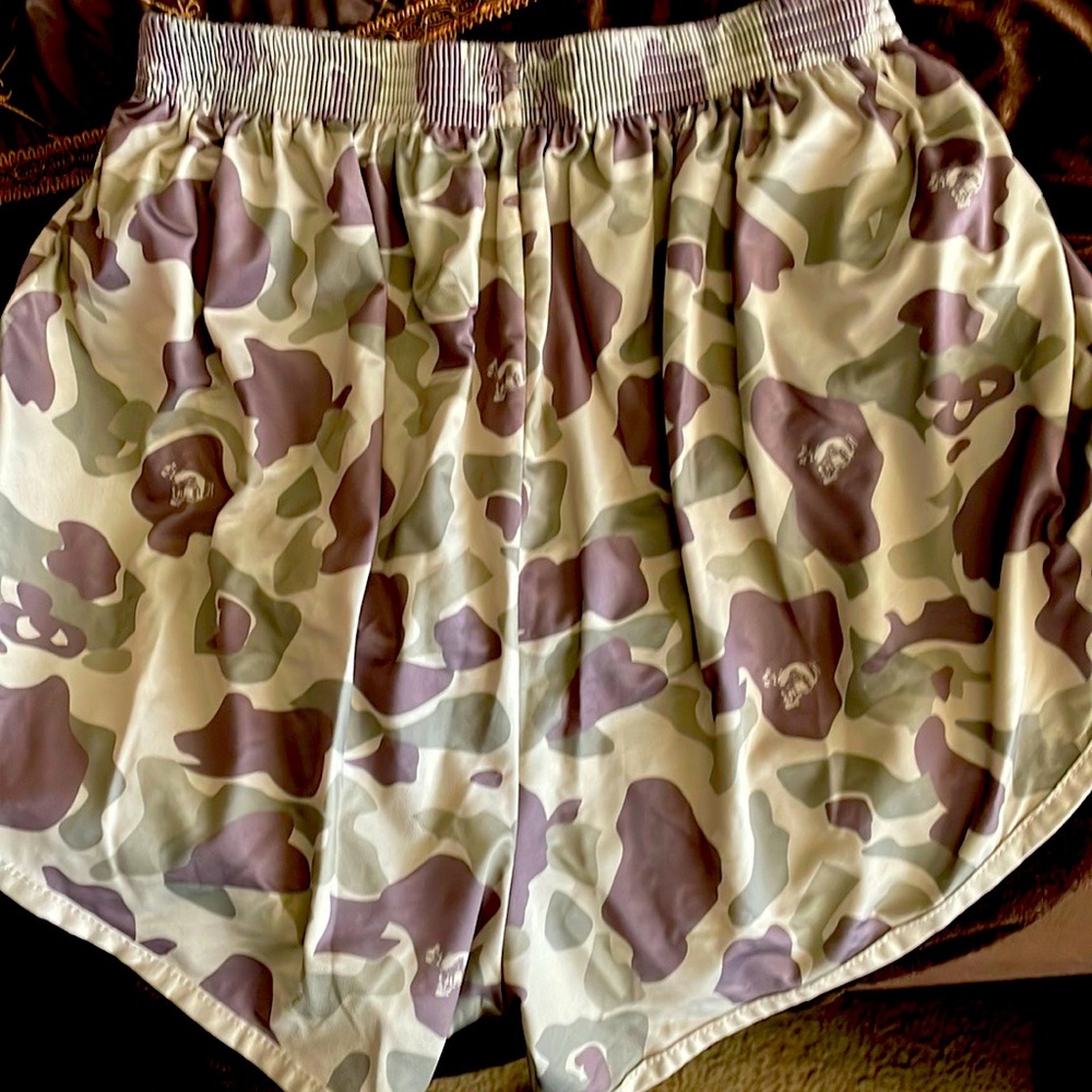 Silkies in size small by Savage Tacticians. With liner.